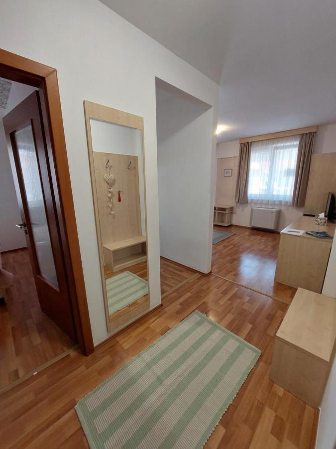 Myrelax Apartment - ハイデゥソボスロー エクステリア 写真
