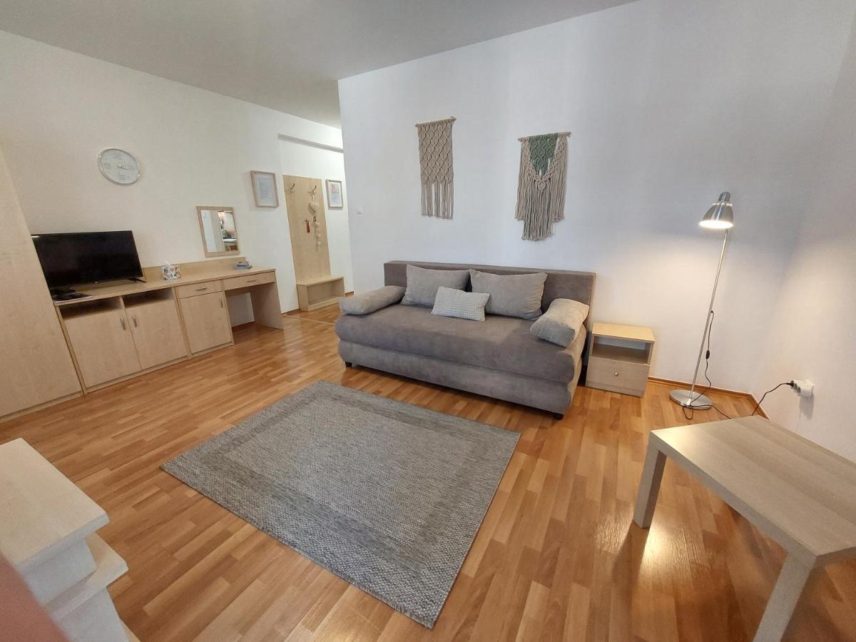 Myrelax Apartment - ハイデゥソボスロー エクステリア 写真